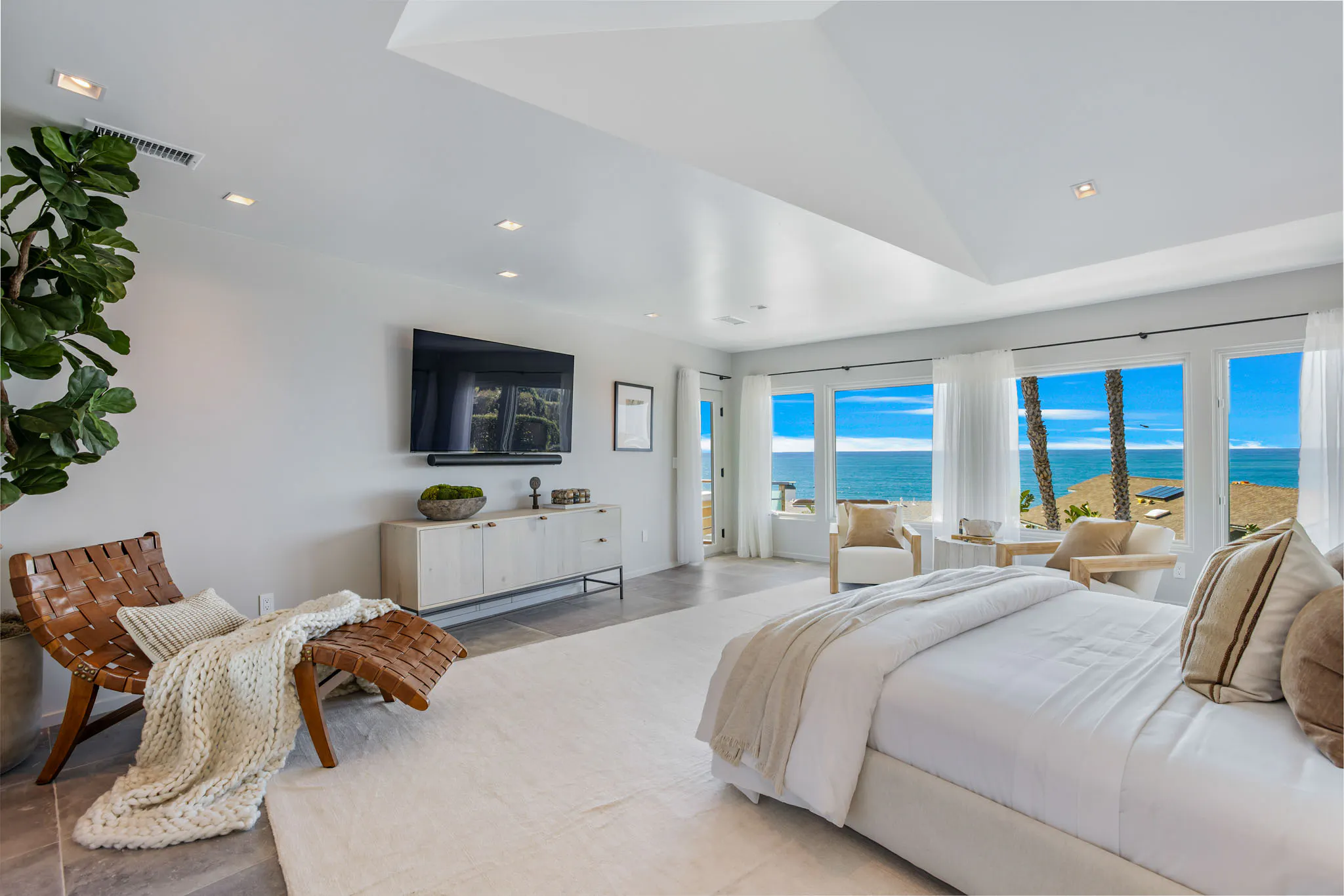 Meridith-Baer-Home-Home-Staging-California-Victoria-Point-Coastal-Bedroom